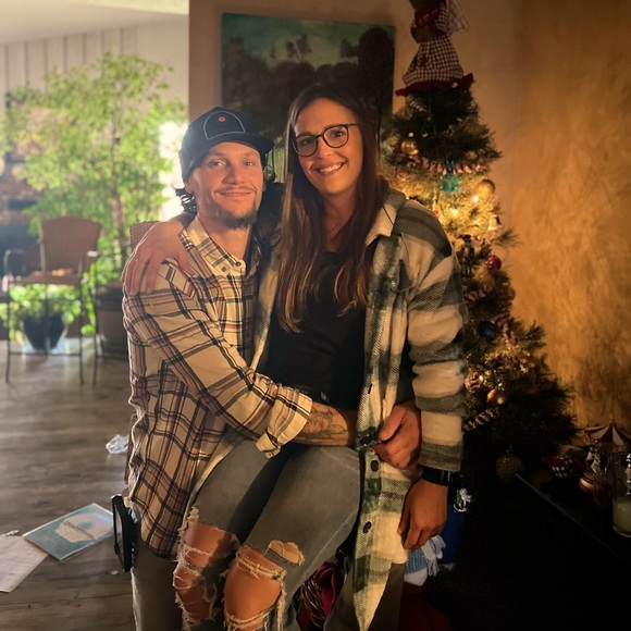 Meet your Posher, Erica - Picture 1 of 2